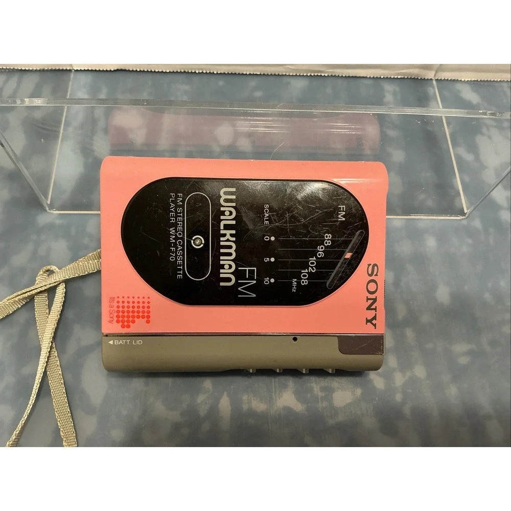 Sony WM-F70 Pink Walkman FM Cassette Player For Parts Or Repair Only Japan